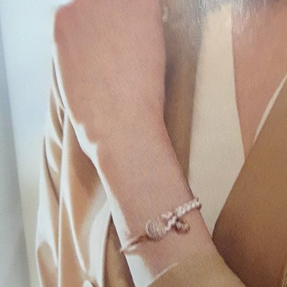 NEW Infinity & Co Leather Bracelet & Earrings Set - Picture 11 of 11